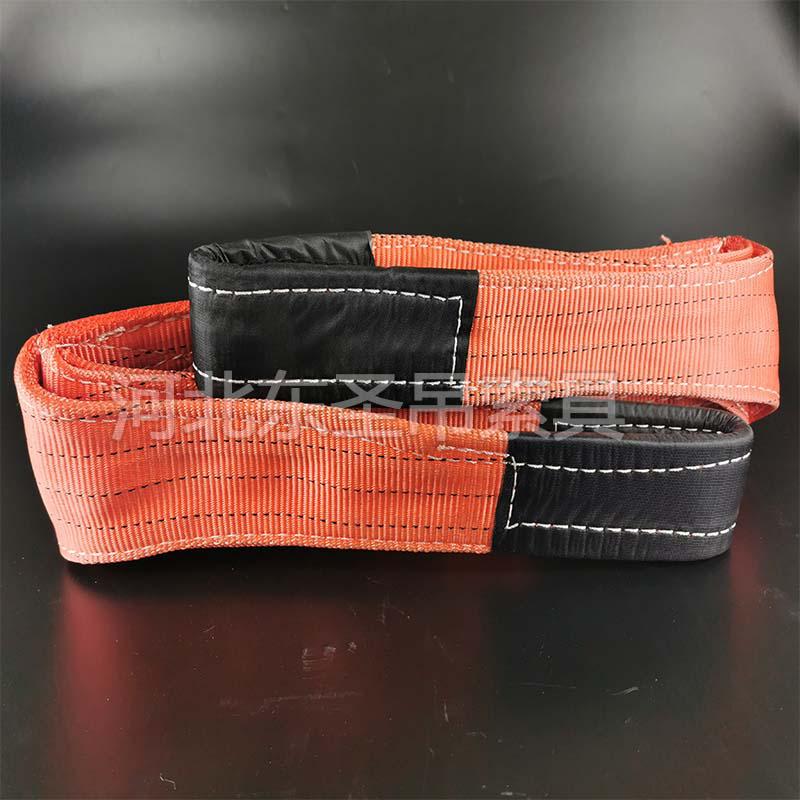 碼頭的集裝箱運(yùn)輸作業(yè)可以交給吊裝帶來(lái)完成